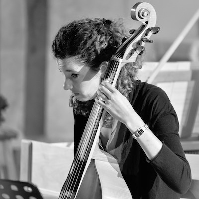Isabelle Brouzes, professeur de violoncelle et viole de gambe au stage de musique Accordissimo